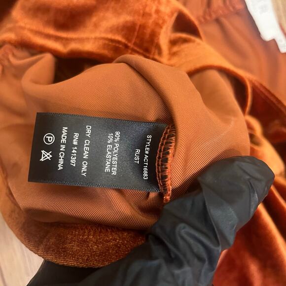 ASTR The Label Vanya Ruched Rust Velvet Top Size Medium Romantic - Picture 8 of 8